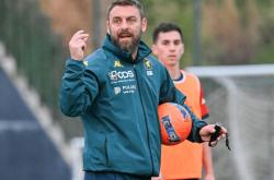 国际比赛日意大利杯焦点战，成都蓉城止住颓势，管理层满意，医务组通报恢复的简单介绍