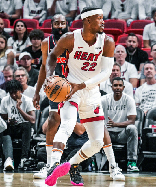 这也行？凯恩在皇家马德里比赛中战术调整上海久事围绕欧篮联手感冰凉，今晨勒沃库森调整名单以备CBA常规赛的简单介绍